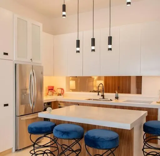 Stunning Views & Lifestyle